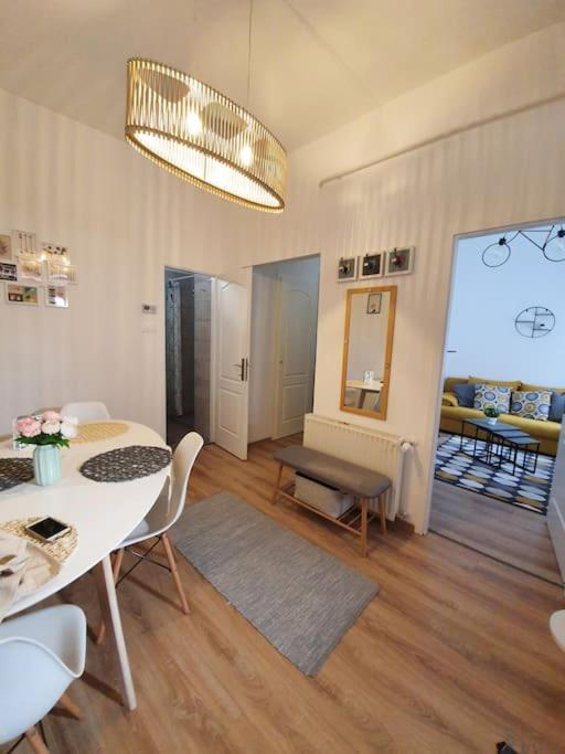 Andrea Apartman Miskolc Belvarosaban Eksteriør billede